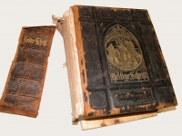 Large Family Bible_Before(1)